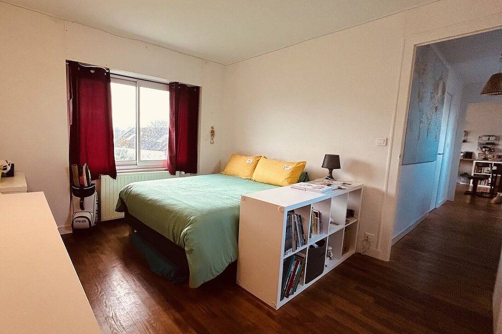 Family home in the heart of the village La Torche in Plomeur, Côte de Cornouaille