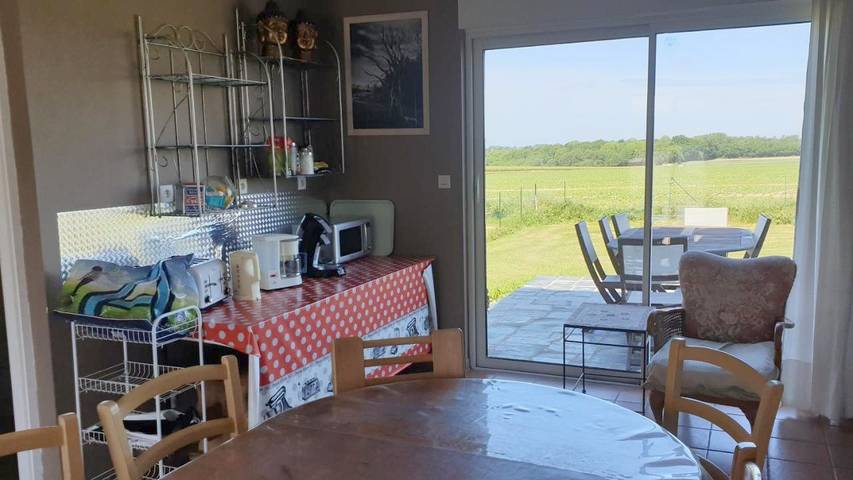 Location de vacances pour 3 personnes, avec vue ainsi que jardin et terrasse à Vittefleur - 3