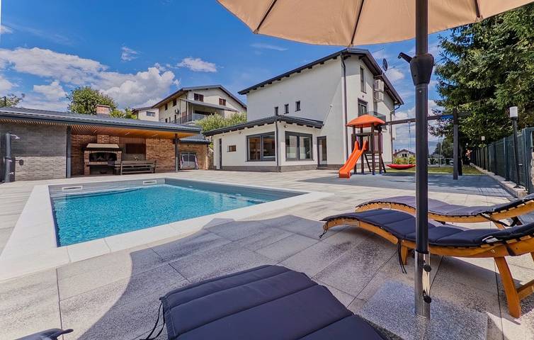 Dom wakacyjny dla 8 osób, z sauna i taras oraz ogród w Karlovac