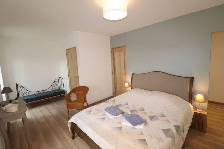 Gîte pour 15 personnes, avec terrasse et jardin à Caromb - 4