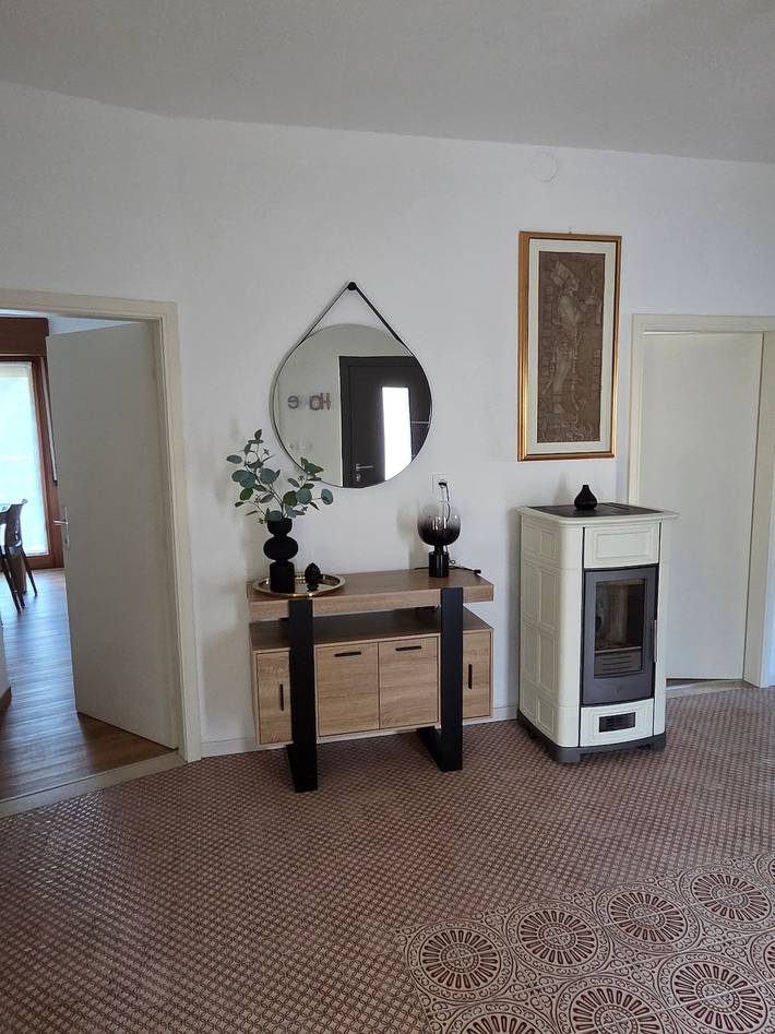 Entire apartment, "Casa Elda" Apartment with Mountain View, Balcony, and Wi-Fi in Vigo di Ton, Ton
