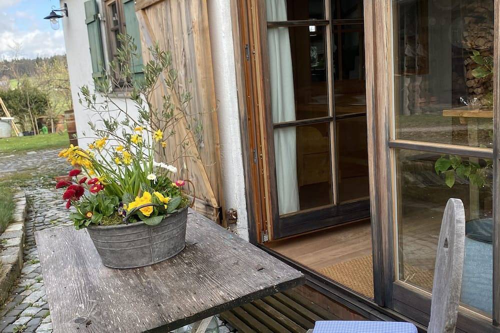 Ganze Wohnung, Ferienwohnung in einem alten Bauernhaus in Dietramszell, Tölzer Land