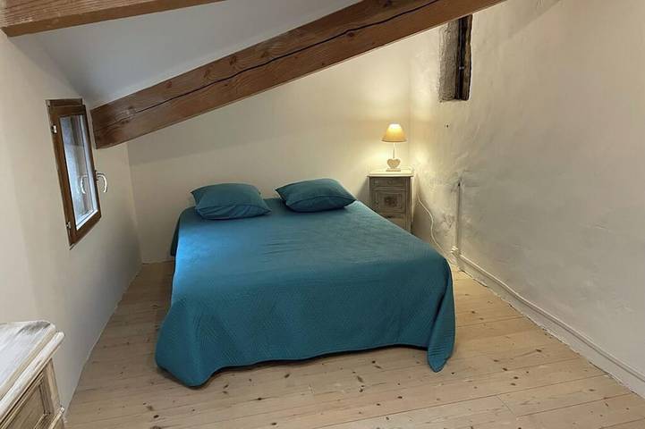 Location de vacances pour 8 personnes, avec Terrasse et Jardin à Bréau-et-Salagosse - 4