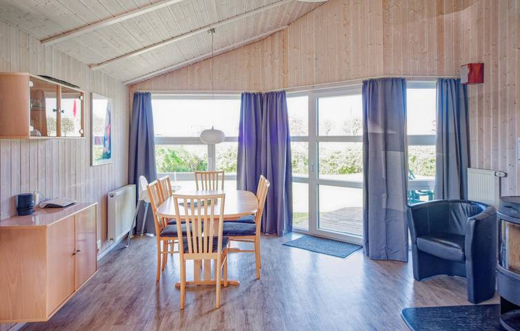 Strandnahe Unterkunft mit Parkplatz und Terrasse. in Friedrichskoog-Spitze, Friedrichskoog
