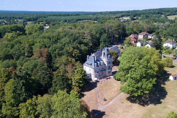 Location de vacances pour 10 personnes, avec jardin et vue à Saint-Honoré-les-Bains - 2