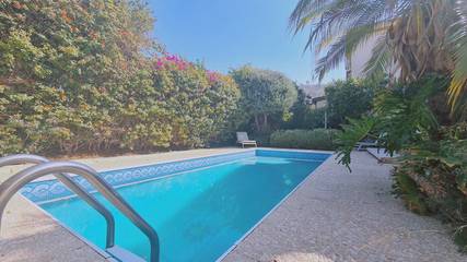 Cottage pour 4 personnes, avec balcon dans Πισσούρι