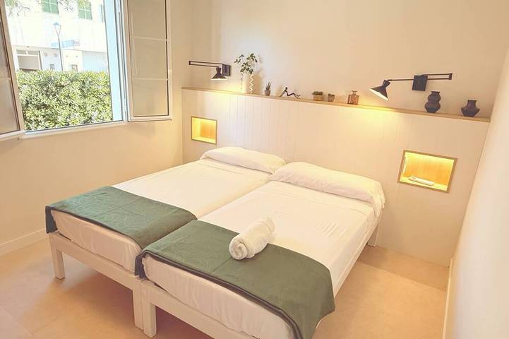 Villa pour 6 personnes, avec jardin à Cala Blanca - 2