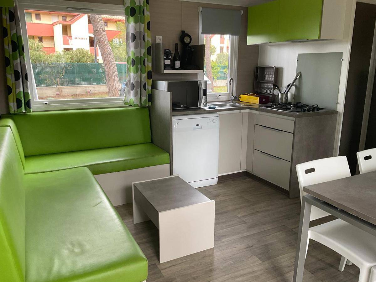 Menthalo 4 étoiles La Presqu île du Barcarés Mobil Home 6 pers premium climatisé in Le Barcarès, Côte d'Améthyste