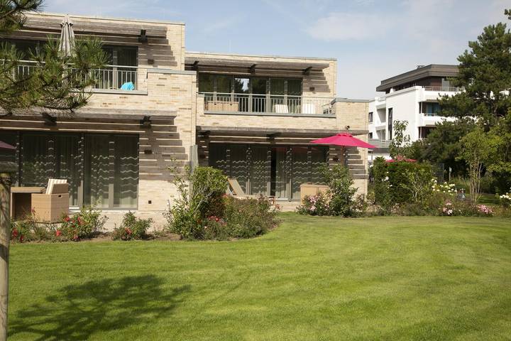 Ferienhaus für 5 Personen, mit Sauna und Whirlpool sowie Pool und Garten - 1