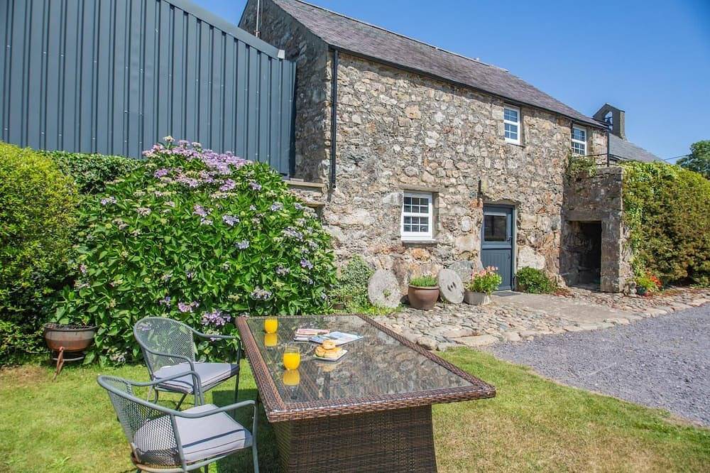 Cottage for 4 People in Llanbedrog, Llŷn Peninsula