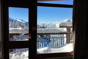 Chalet pour 4 personnes, avec jacuzzi et piscine ainsi que sauna et terrasse à Bourg-Saint-Maurice