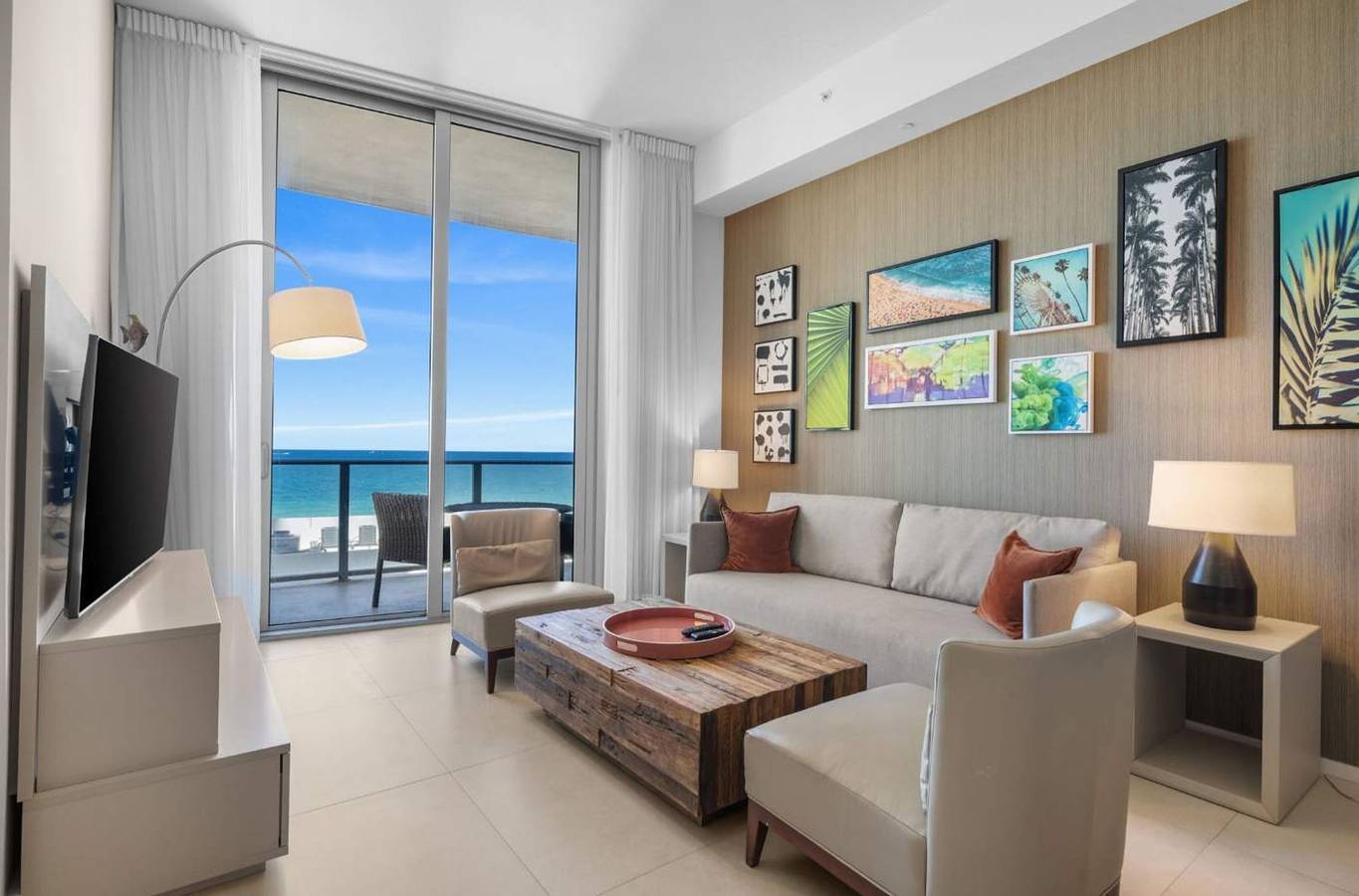 Apartamento entero, Beachfront Condo Front Oceanview Balcony and Pools in Hollywood Beach (FL), Hallandale Beach