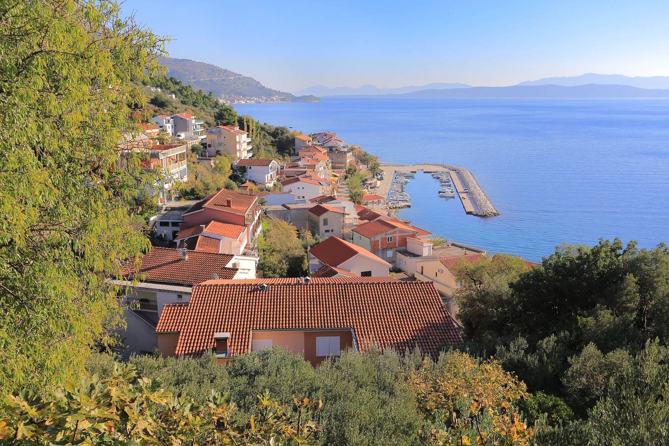 Cały apartament, Jednopokojowy apartament z tarasem i widokiem na morze Podgora, Makarska -a in Podgora, Riwiera Makarska