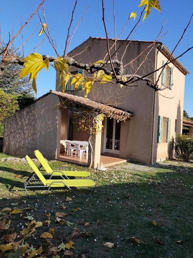 Location de vacances pour 5 personnes, avec jardin à Moissac-Bellevue