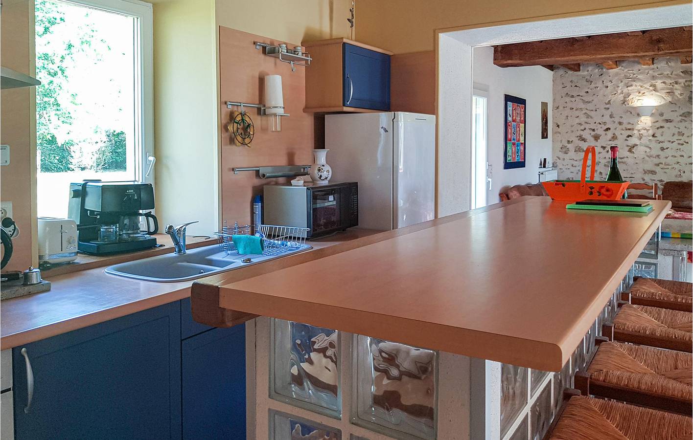 Gemütlicher Rückzugsort: 130qm mit Parkplatz, TV, Garten & Internet in Ardentes, Châteauroux und Umgebung