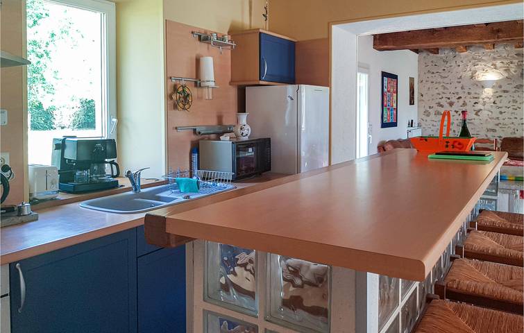 Location de vacances pour 6 personnes, avec jardin à Ardentes - 4