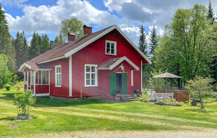 Ferienhaus für 8 Personen, mit Terrasse und Garten in Tranemo