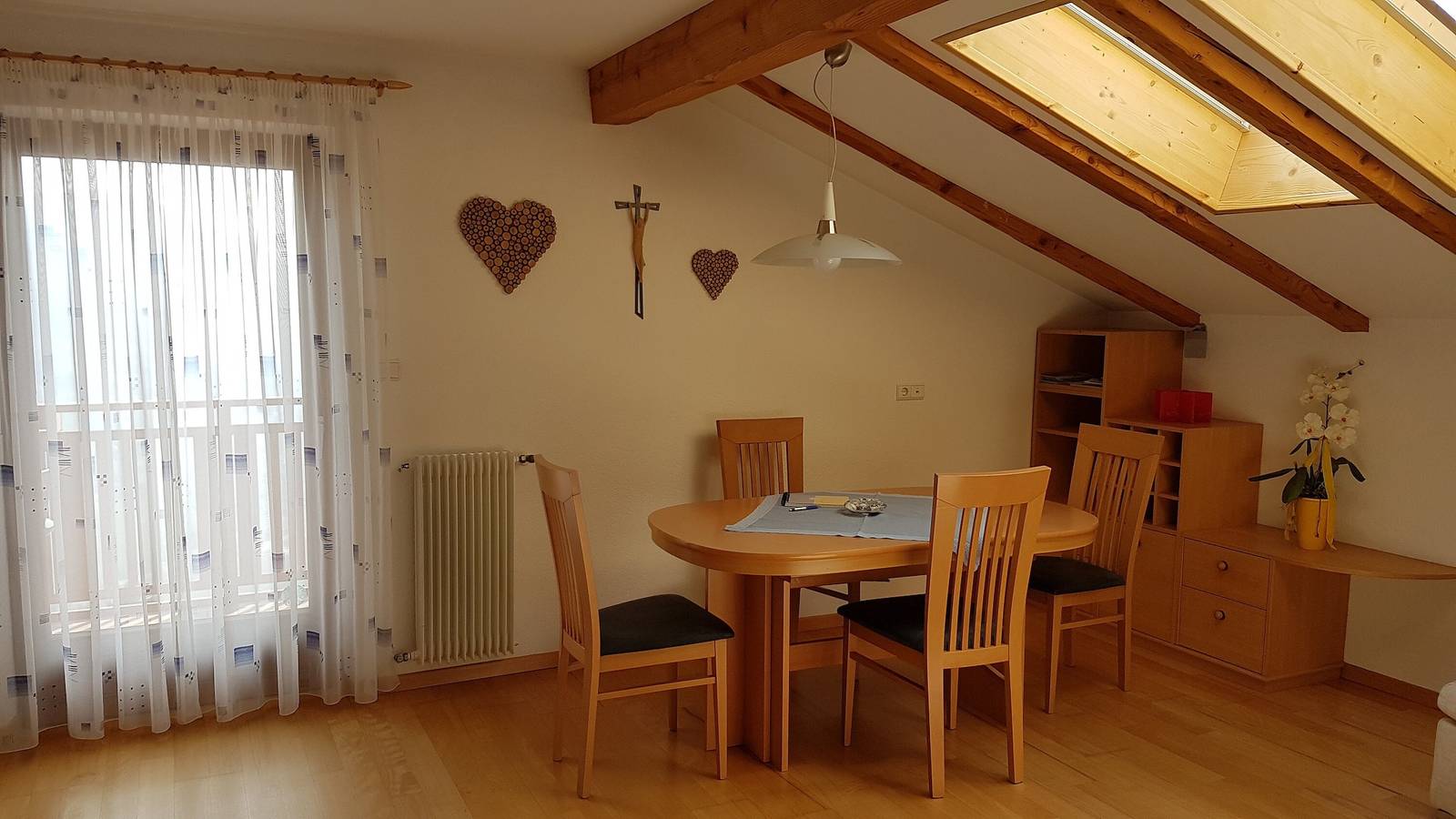 Ganze Wohnung, Apartment „Haus Bergwies“ mit Bergblick, Gemeinschaftspool und Wlan in Kuens, Texelgruppe