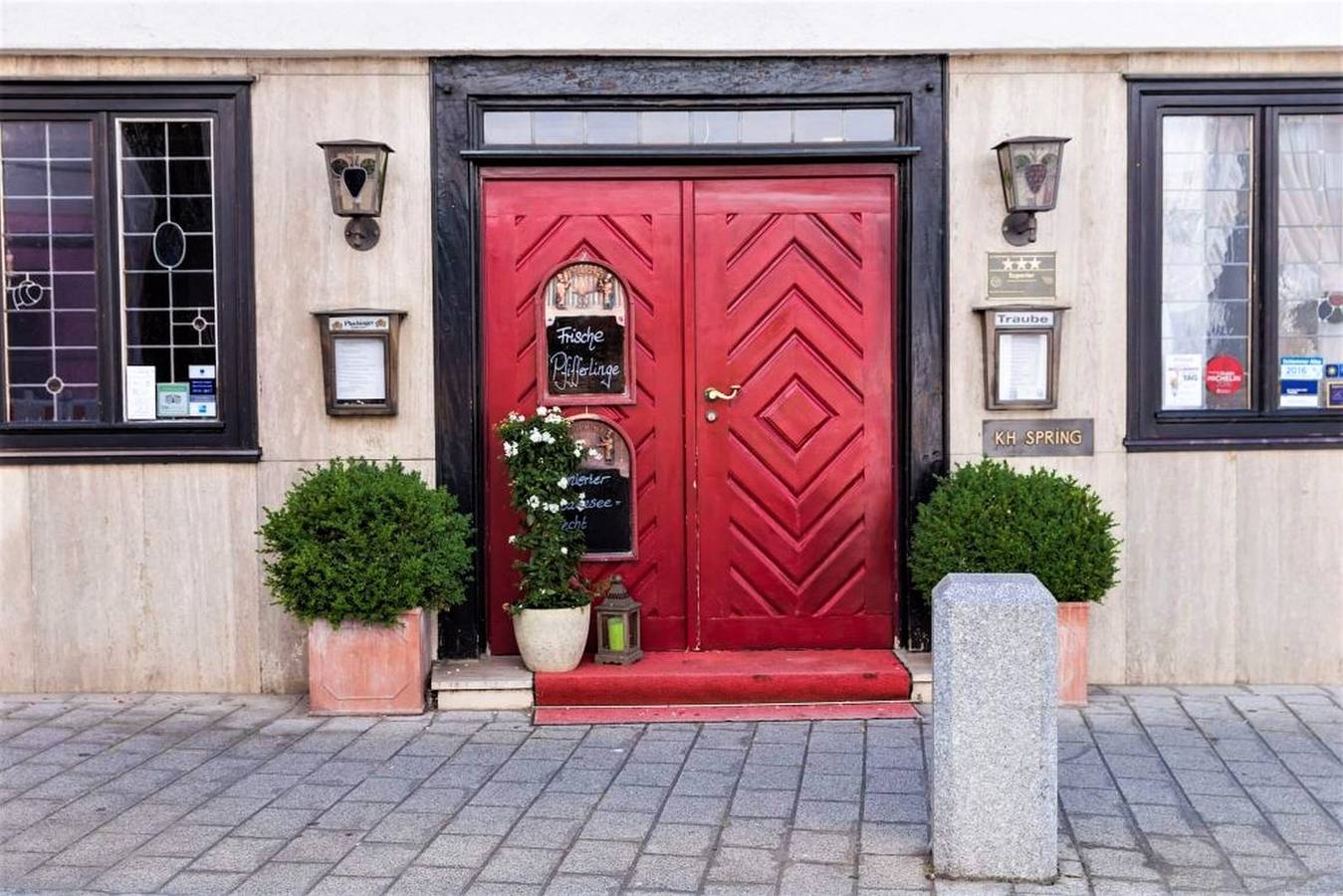 Hotel-Restaurant Traube - Doppelzimmer mit Frühstück in Neuffen, Albsteig Etappe 9