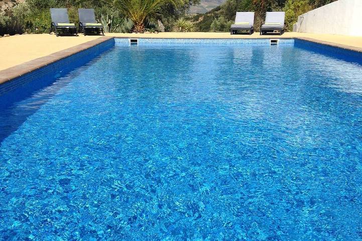 Schöne Villa mit fabelhaften 12m gated Pool, Klimaanlage und Wi-Fi in Loja, Granada Provinz