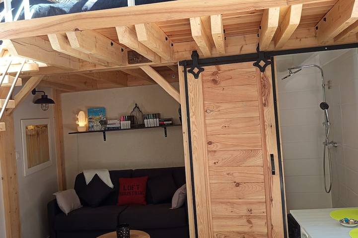 Gîte pour 3 personnes, avec terrasse à Aigues-Vives (Hérault)