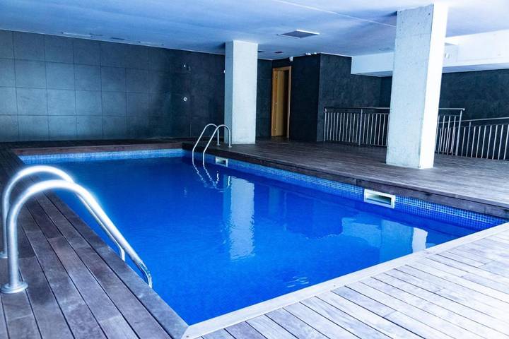 Apartamento de vacaciones para 6 personas, con piscina además de vistas y jardín - 1