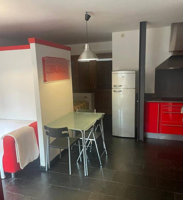 Gîte pour 4 personnes, avec vue et terrasse, animaux acceptés à Vilamòs - 2