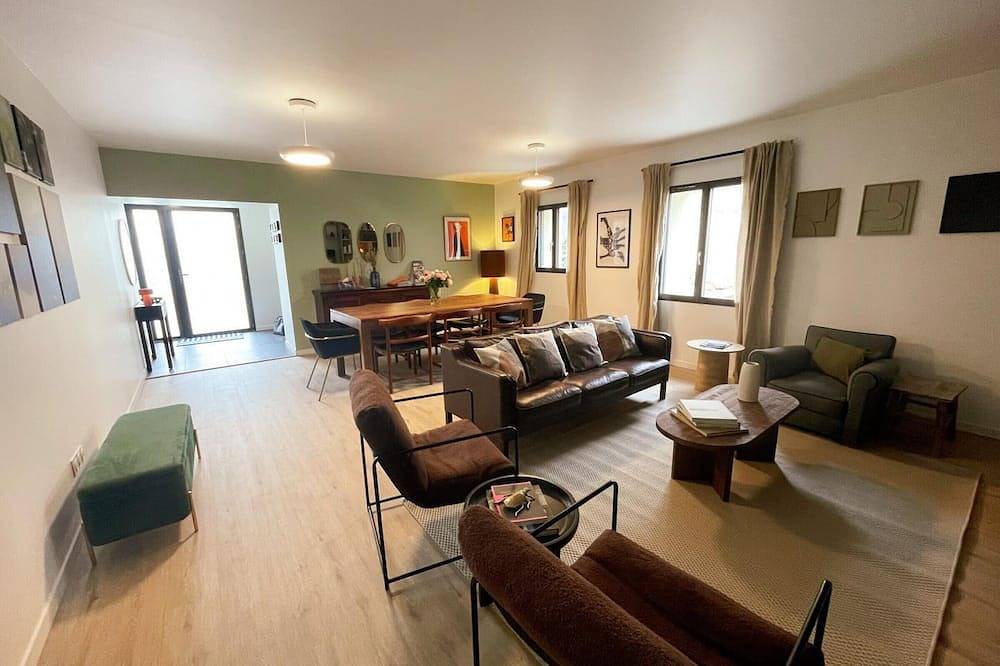 Luxury cottage with heated pool and Spa in the heart of the Loire Valley in Ballan-Miré, Tours region