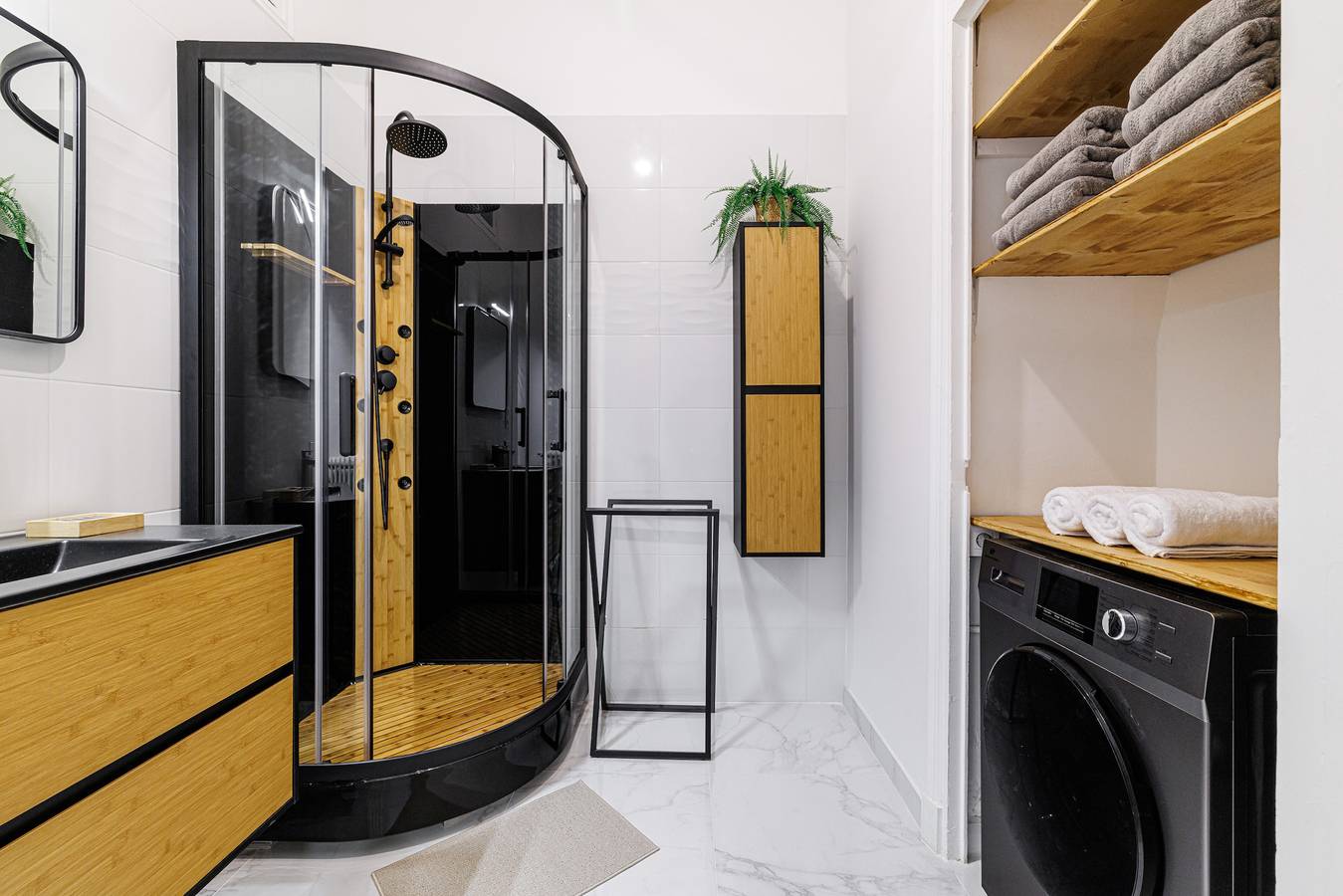 Appartement entier, 36 Stalingrad in Nice, Côte méditerranéenne (France)