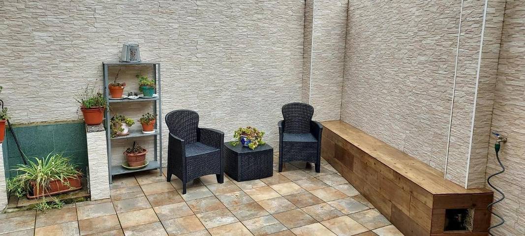 Ferienhaus für 4 Personen, mit Balkon und Terrasse sowie Ausblick