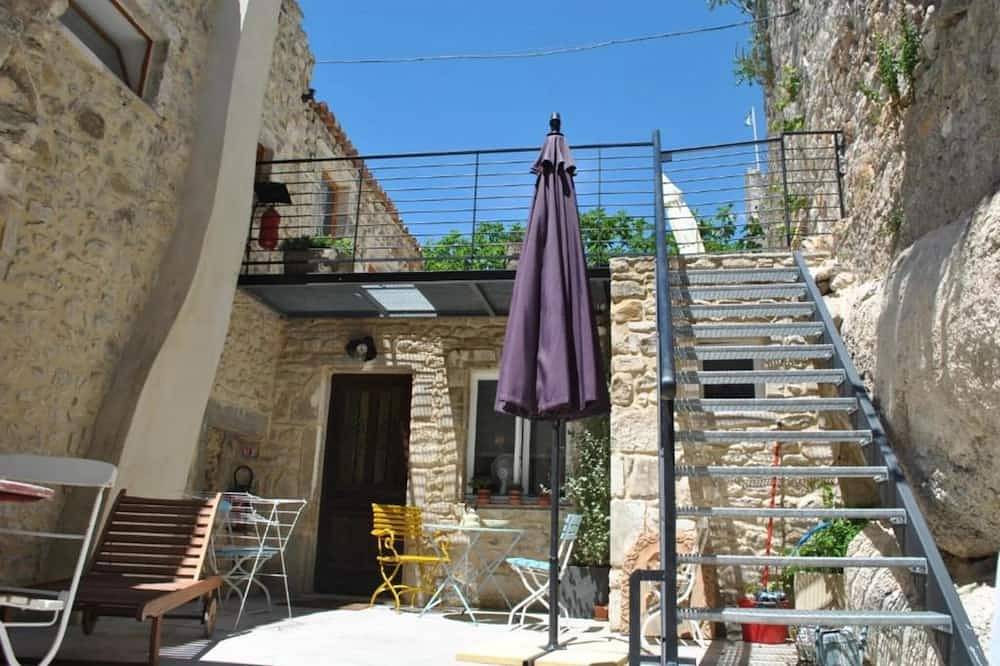 Entire apartment, La Porte du Sud in Aiguèze, Gorges de l’Ardèche