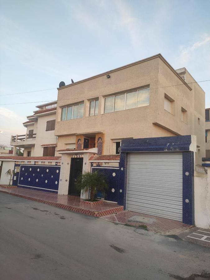 Villa pour 6 personnes, avec balcon ainsi que vue sur le lac et vue
