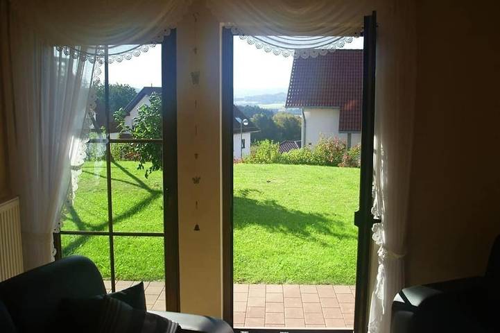 Ferienwohnung für 2 Personen, mit Garten und Terrasse in Hillesheim