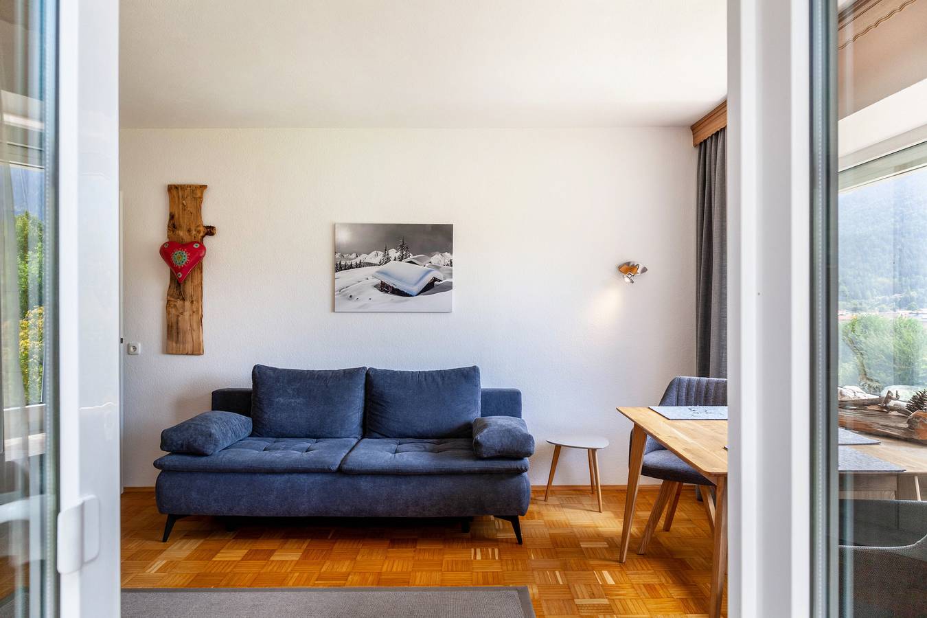 Ganze Wohnung, Ferienwohnung 'Haus Latschenhang 5 Karwendel' mit Bergblick, privater Terrasse und Wlan in Mittenwald, Bayerische Alpen