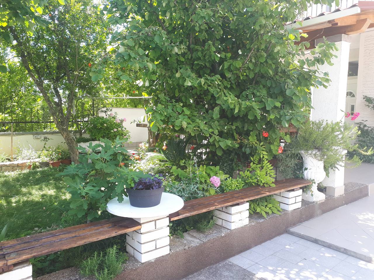 Ganze Wohnung, 2-Zimmer-Ferienwohnung mit Terrasse Starigrad (Paklenica) A-11848-b in Starigrad Paklenica, Starigrad