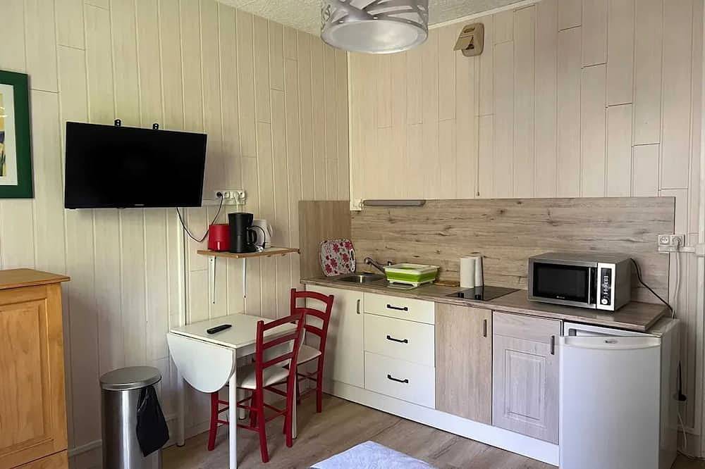 Apartamento entero, Homerez - Estudio en Néris-les-Bains in Néris-les-Bains, Región de Montluçon