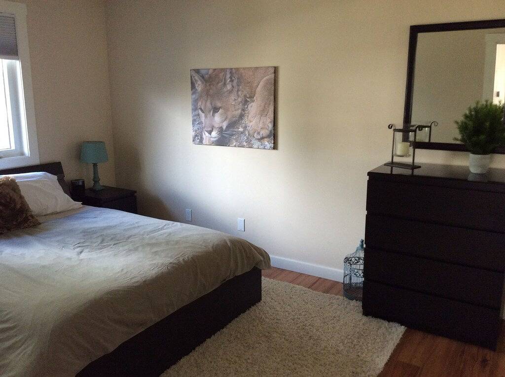 Executive 5 Br + Den Home, voll ausgestattet für bis zu 11 Personen mit Klimaanlage in Kootenay-Nationalpark