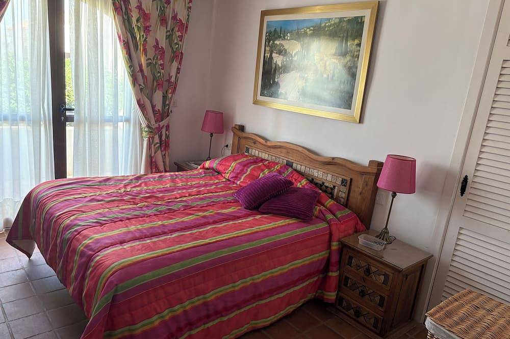 Lovely Family Villa with views out to the sea. in La Manga Club, Cartagena