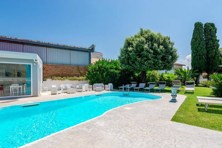 Ferienwohnung für 2 Personen, mit Whirlpool und Garten sowie Pool und Ausblick in Paestum - 3