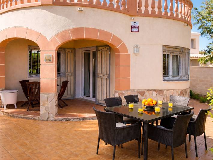 Chalet für 6 Personen, mit Garten und Balkon sowie Pool in Oliva - 2