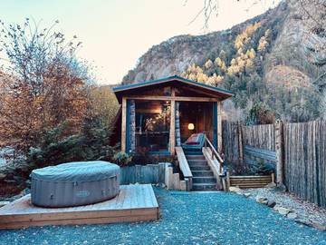 Chalet pour 5 personnes, avec jardin et vue, animaux acceptés à Le Bourg-d'Oisans