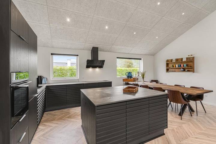 Five-star holiday home in Blåvand with outdoor hot tub in Blavand, Varde Region