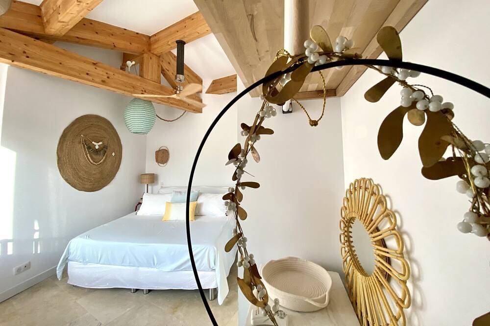 80m2 de confort pour simples terriens in La Cadière-d'Azur, Côte méditerranéenne (France)