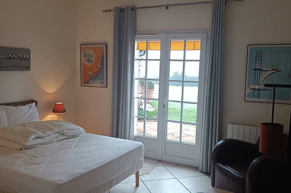 Biarritz-bassussarry :large Villa on Golf Course,8 to 10 People,10min to Beach in Bassussarry, Bayonne region
