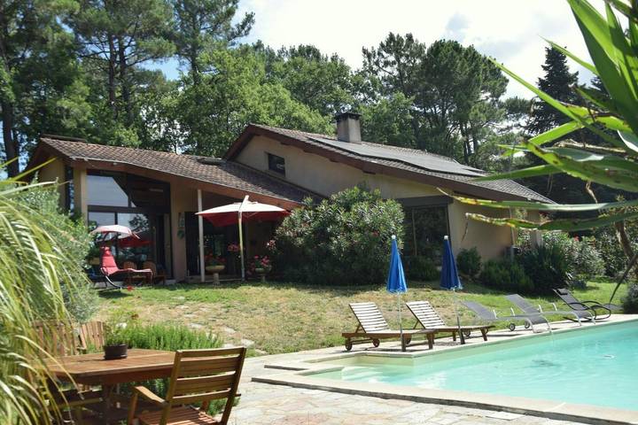 Chambre d’hôte pour 6 personnes, avec piscine ainsi que vue et jardin dans le Tarn - 4