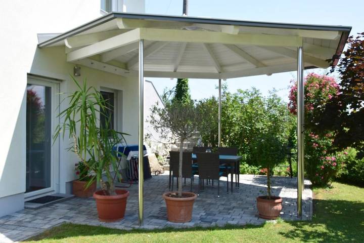 Ferienwohnung für 4 Personen, mit Ausblick und Garten