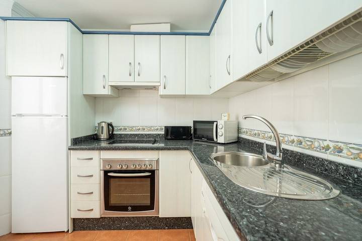 Ferienwohnung für 6 Personen, mit Balkon und Terrasse sowie Kinderpool und Pool in Torre del Mar - 4