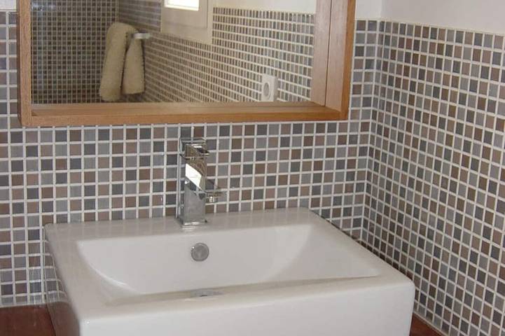 Gîte pour 4 personnes, avec terrasse et piscine à Montagnac - 4