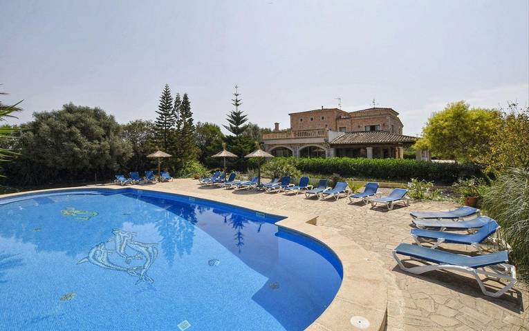 Casa de vacaciones para 18 personas, con terraza y jardín - 1