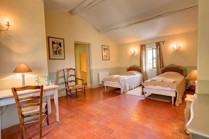 Mas St Siffrein - Trois Chambres Villa, Couchages 6 in Caromb, Parc naturel régional du Mont-Ventoux